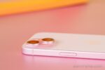 Profil droit détaillé de l’iPhone 15 256 Go avec bouton latéral
