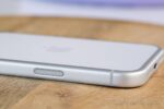 Profil droit détaillé de l’iPhone 17 Pro Max 256 Go avec bouton latéral